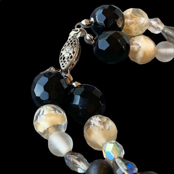 Vintage artisan made glass beaded bracelet black beige ab crystal silver clasp - Picture 5 of 11